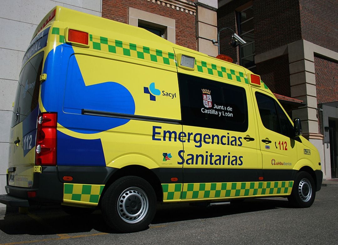 Una ambulancia del Servicio de Emergencias 112 Castilla y León.