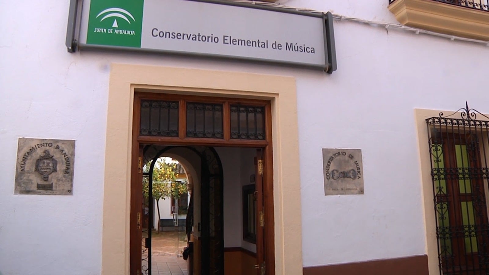 Fachada del Conservatorio Elemental de Música en Andújar