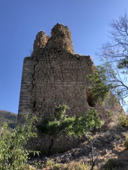 Otra vista del Castillo de Bélmez de la Moraleda