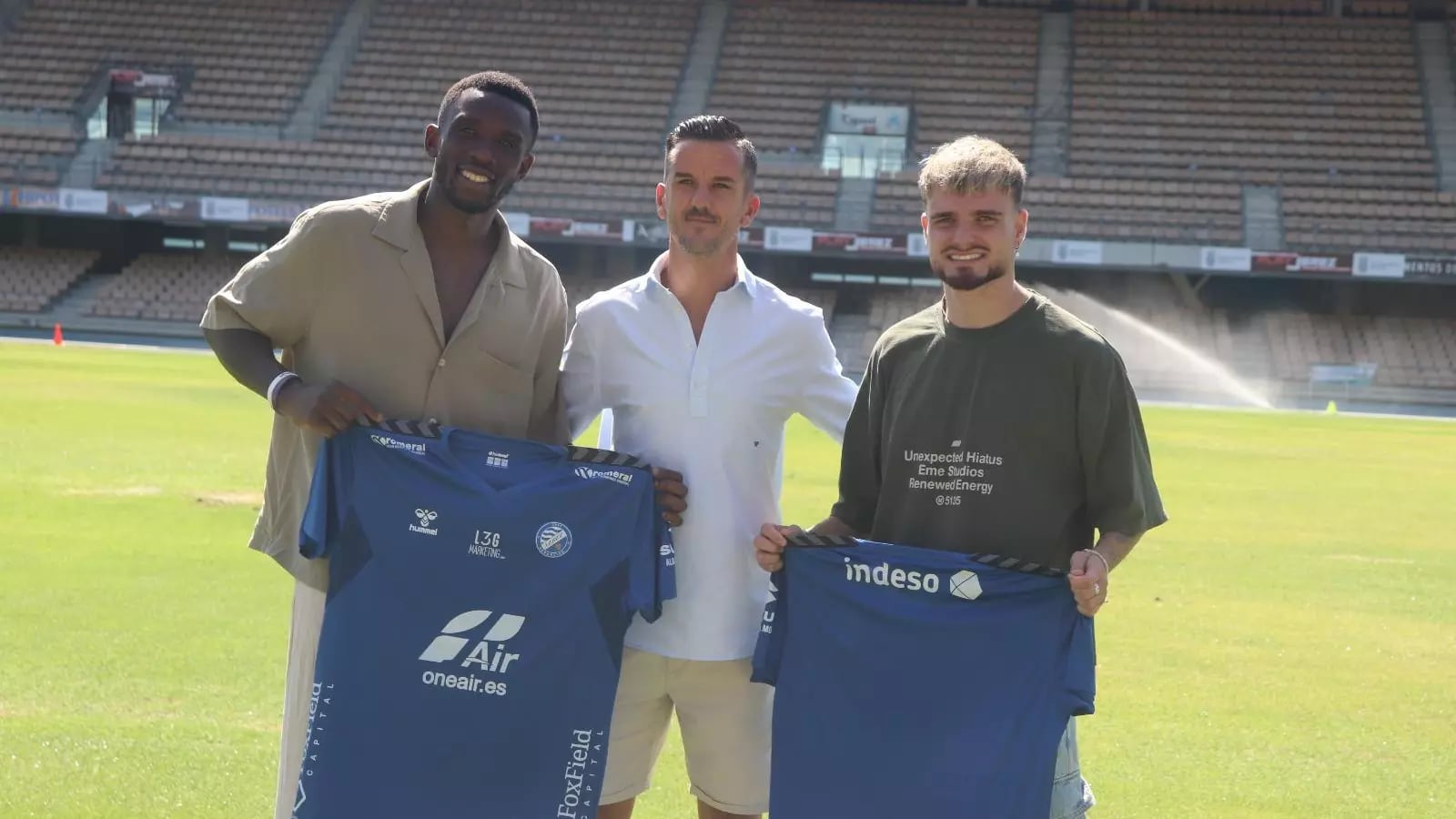 Emaná el día de su presentación en Chapín