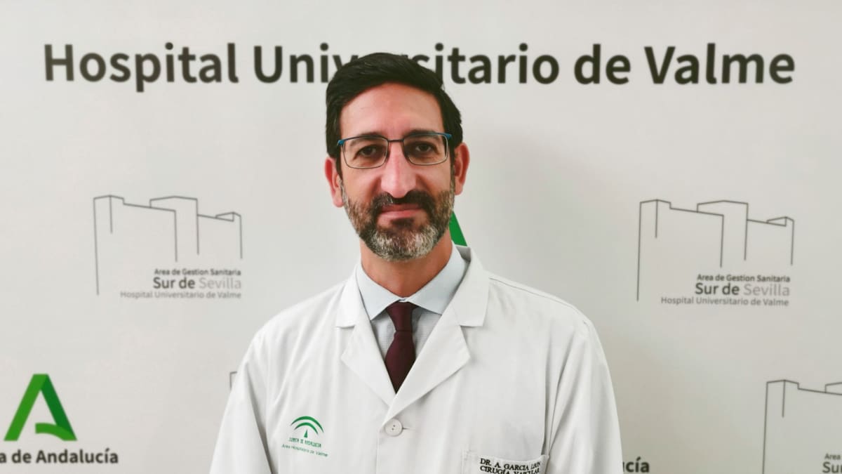 Implantes de venas personalizadas para personas con insuficiencia grave en las piernas, una operación pionera en el Hospital de Valme de Sevilla que "mejora la vida de las personas"