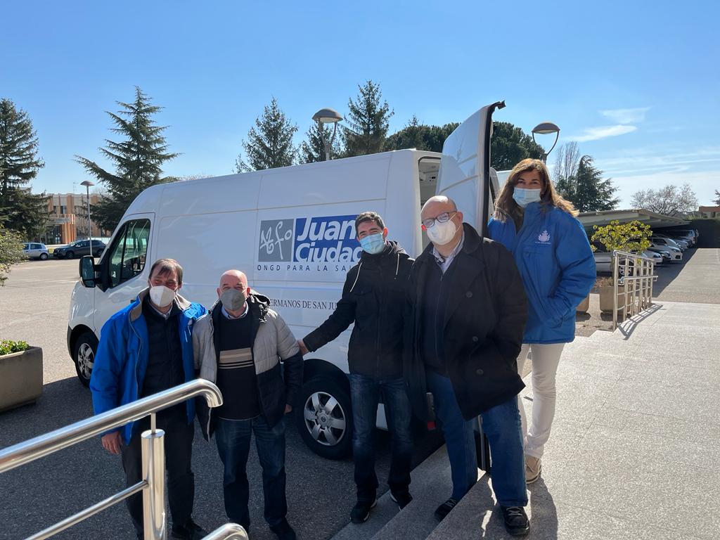 El Centro Asistencial de San Juan de Dios de Palencia ha entregado todo el material recogido gracias a la solidaridad