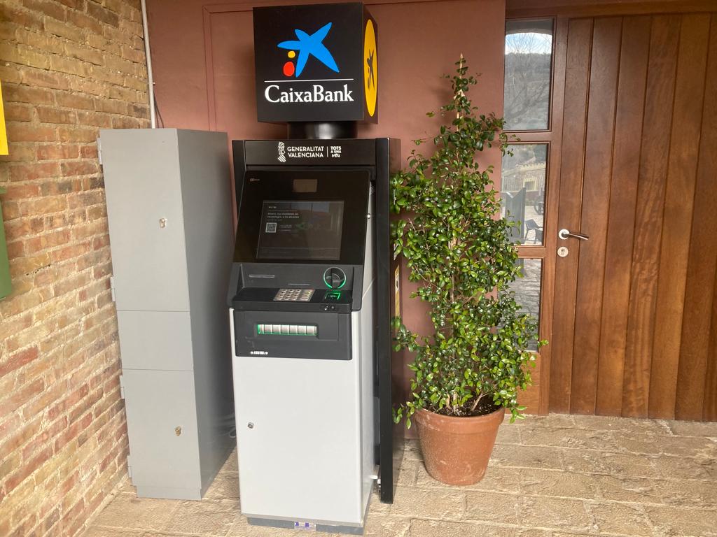 Un cajero rural ubicado en Sarratella. Fuente: CADENA SER