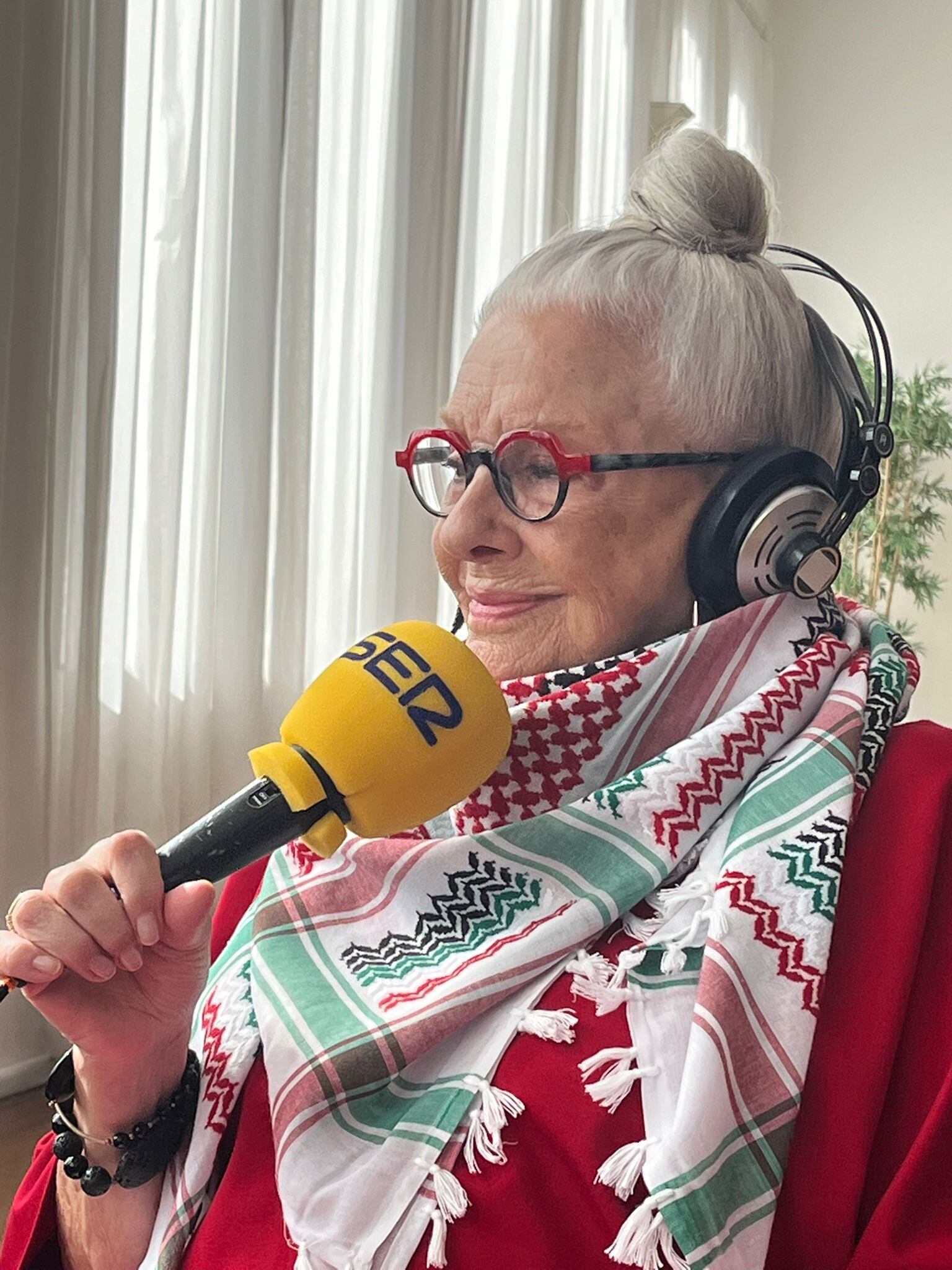Lola Herrera, en el transcurso de la entrevista en el Calderón