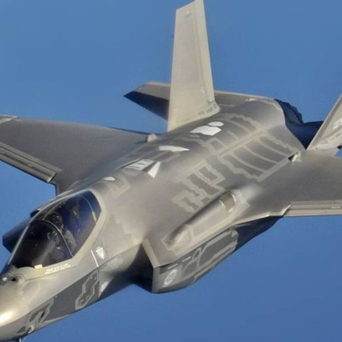 El TLP estudia incluir aviones de quinta generación a sus cursos de vuelo