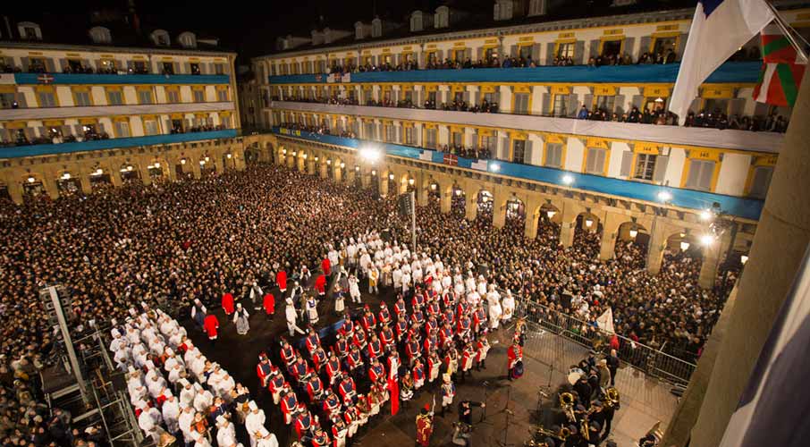 Este miércoles tiene lugar el sorteo de balcones para el Día de San Sebastián.