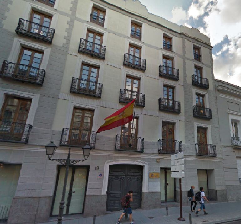 Fachada del edificio donde tiene su sede la Oficina de Recuperación y Gestión de Activos del Ministerio de Justicia.