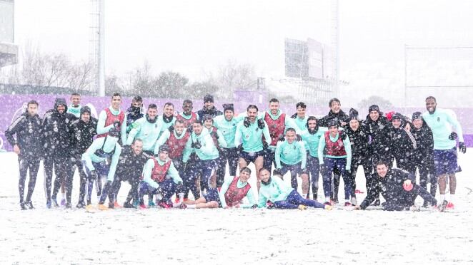 El Real Valladolid entrenó bajo la nieve/ Real Valladolid