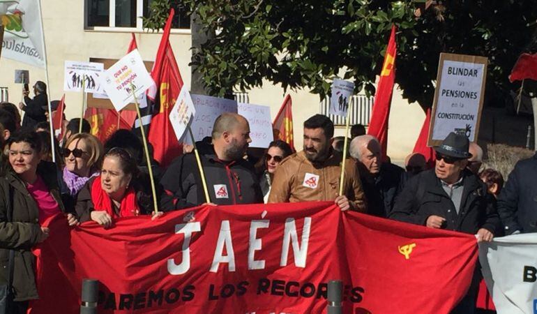 Concentración a las puertas de Subdelegación del Gobierno en Jaén