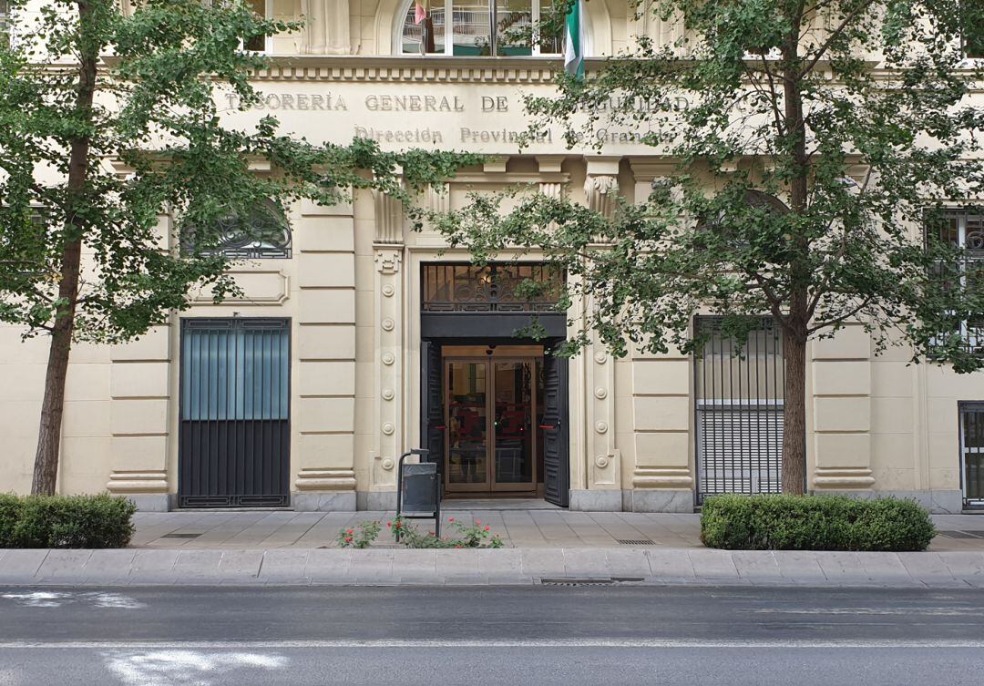 Tesorería de la Seguridad Social en Granada, en el edificio de la Perra Gorda en la Gran Vía de Granada