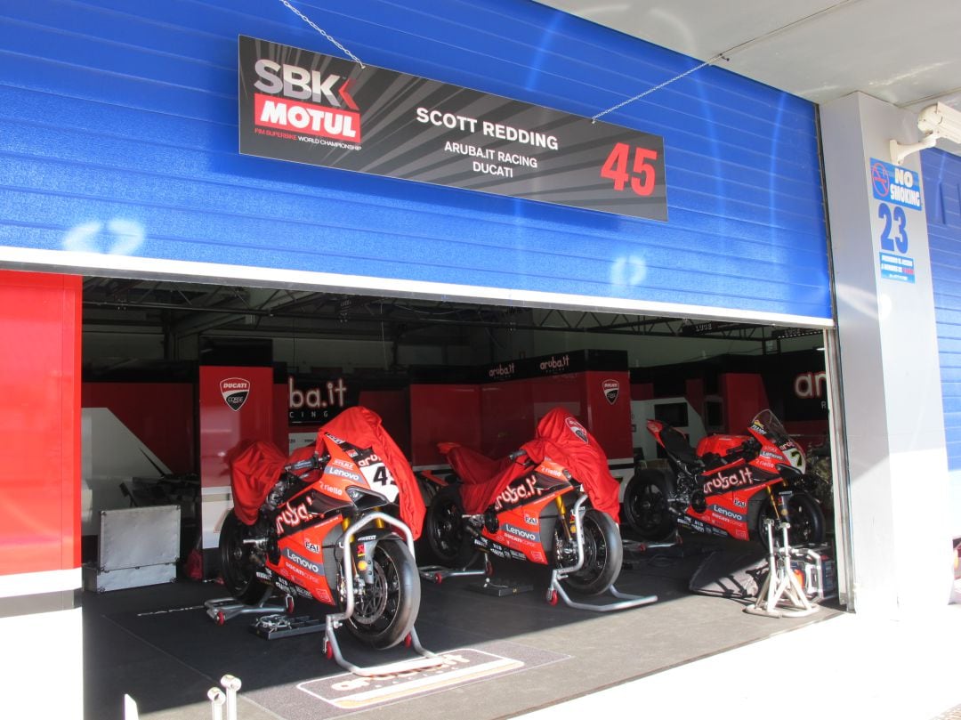 Box de Scott Redding en el Circuito de Jerez