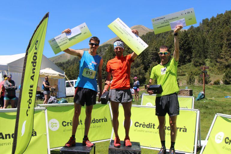 El podi de la categoria masculina: Ferran Teixidó (al centre) primer, Nil Cardona (a l&#039;esquerra) segon i Agustí Roc tercer.