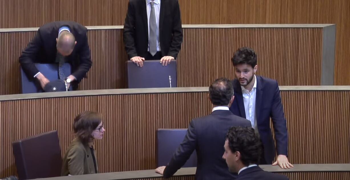 Xavier Espot i Cerni Escalé durant el debat d&#039;investidura