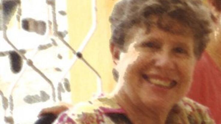 Luis Fernández callejeando por el barrio Antonio Rueda