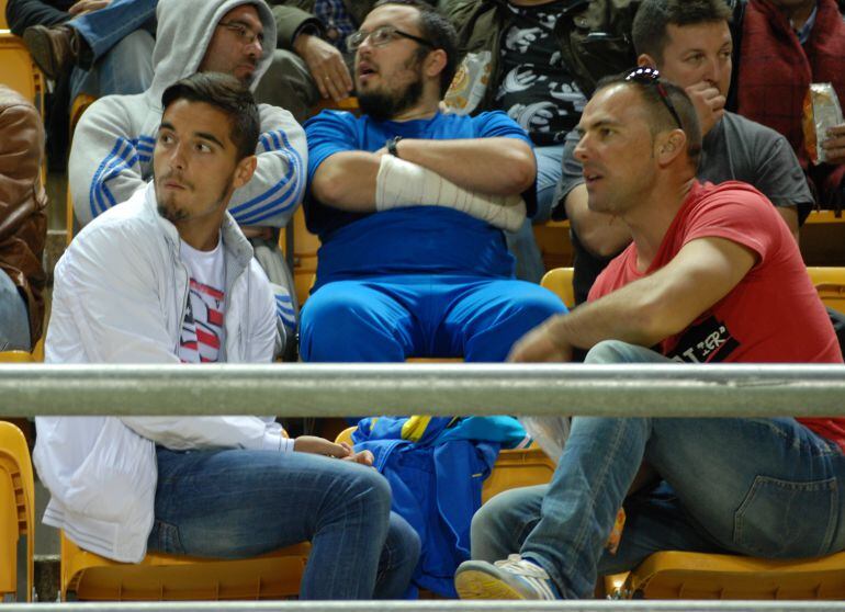 Tomas de blanco en la grada de Carranza.