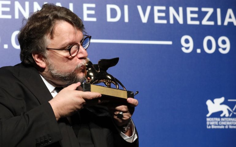 uillermo del Toro poses with the Golden Lion for Best Film Award for &#039;The Shape Of Water&#039; at the Award Winners photocall during the 74th Venice Film Festival at Sala Casino on September 9, 2017 in Venice, Italy