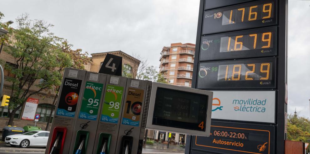 Los precios de los carburantes elevan la inflación en enero