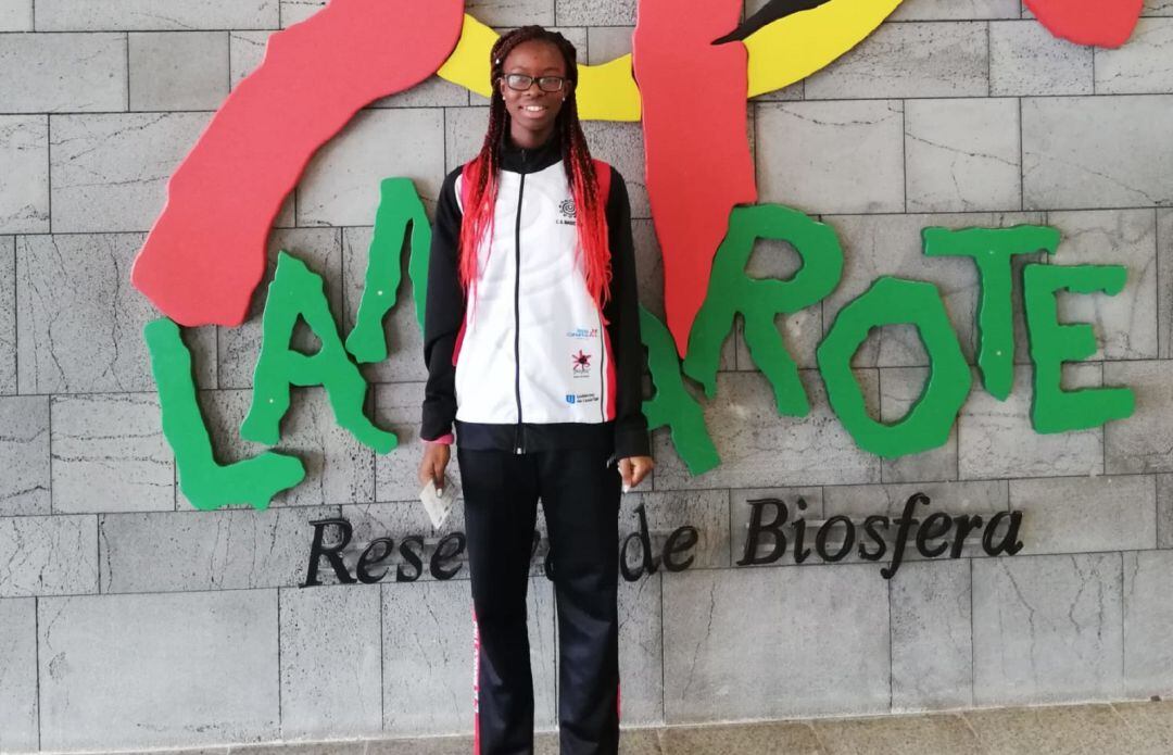 Nafisatou Sa Sall en el aeropuerto de Lanzarote.