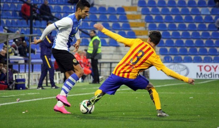 Imagen del partido entre Hércules y Barça B
