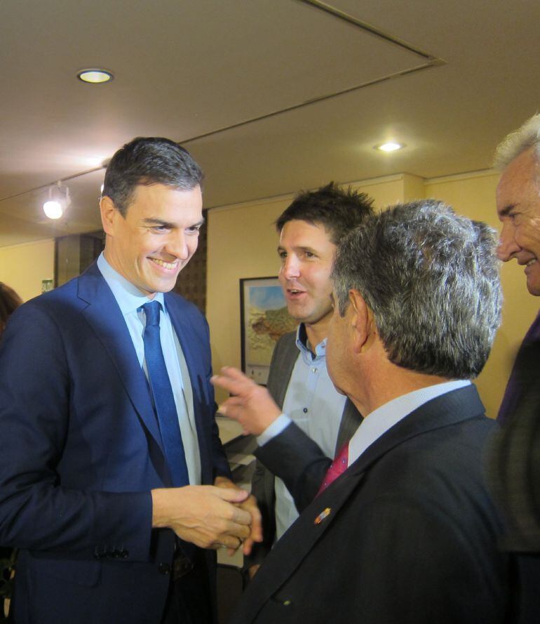 Revilla y Pedro Sánchez. 