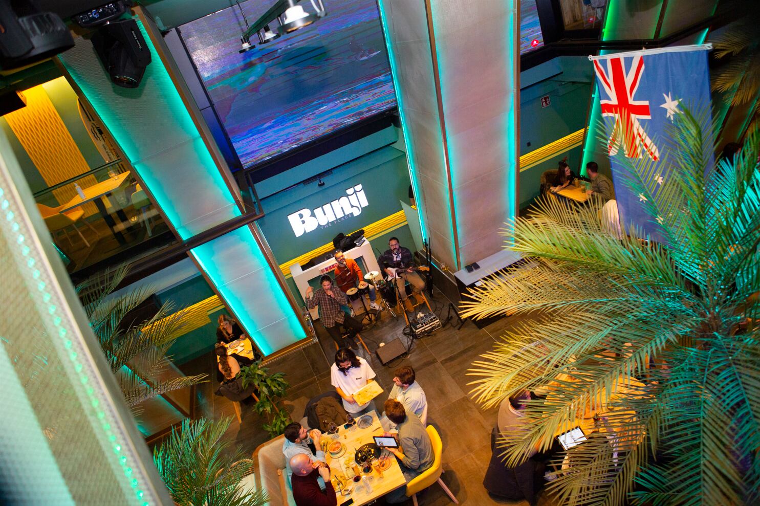 Bunji The Place y la Feria de Abril