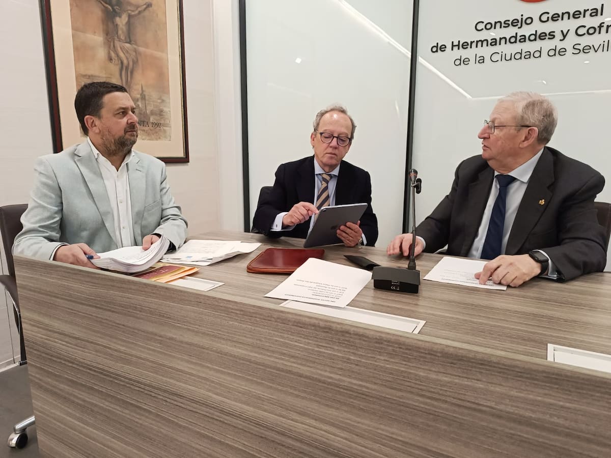 El Consejo de Hermandades sortea las 686 sillas disponibles para la Semana Santa de 2026