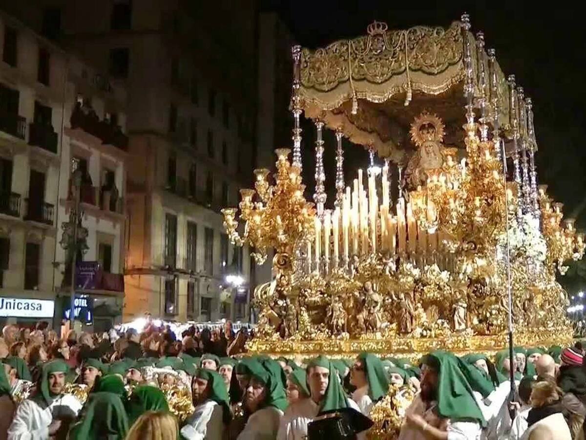 Las imágenes del Cachorro de Sevilla y de la Esperanza de Málaga procesionarán en Roma