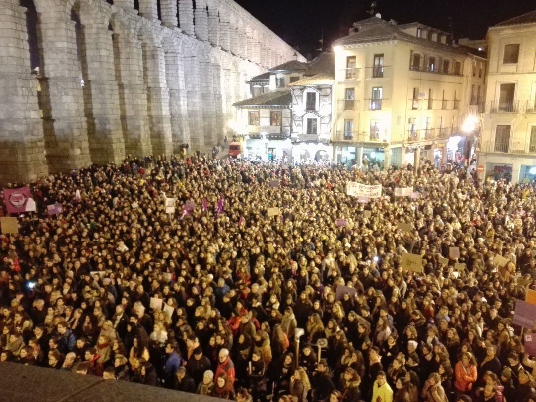 Histórica manifestación del 8M en Segovia
