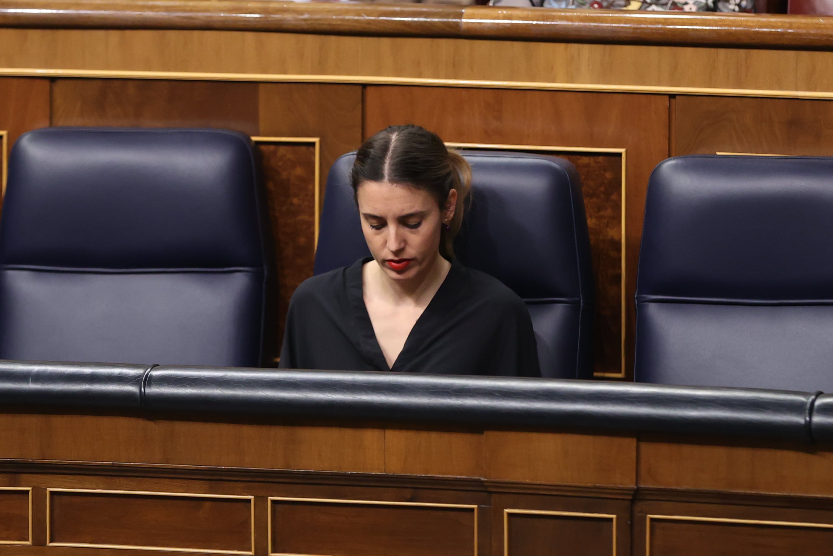 La ministra de Igualdad, Irene Montero, durante la sesión de tarde del pleno del Congreso de los Diputados, este martes en Madrid.