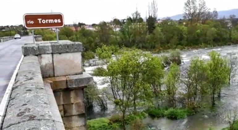 Aspecto del Tormes a su paso por Puente del Congosto | Archivo