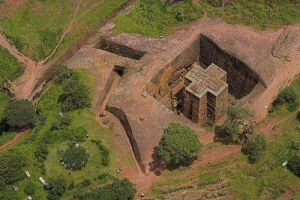 Iglesia excavada en roca en Etiopía.