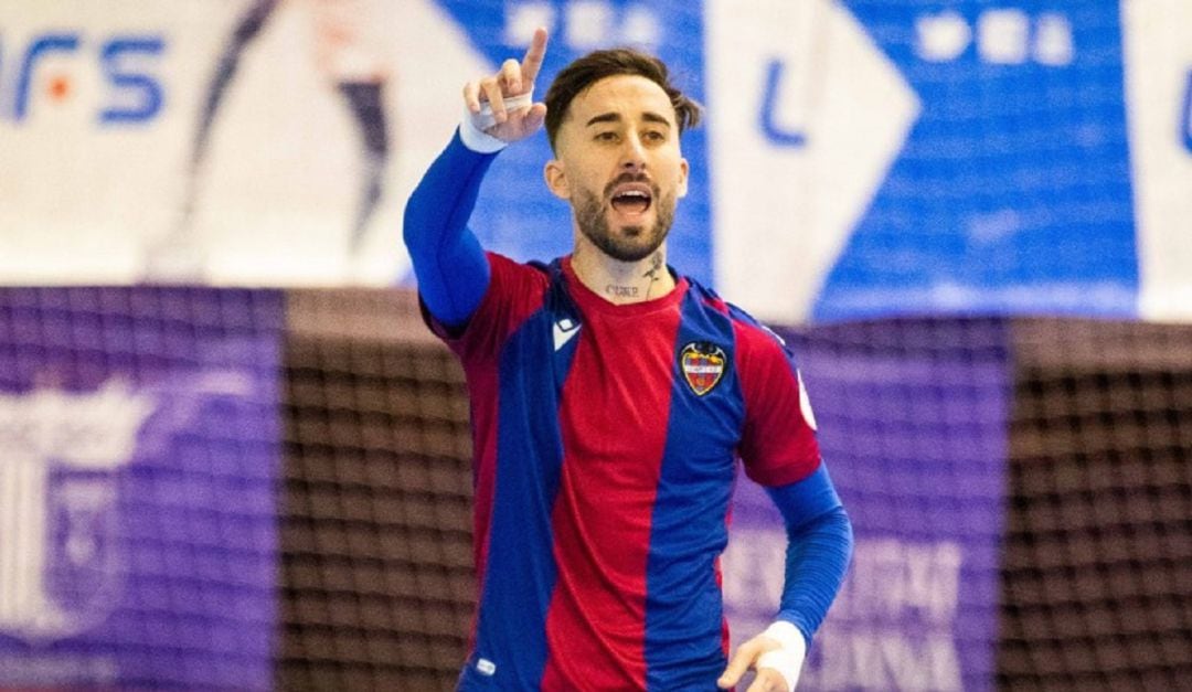 Mario Rivillos con el Levante UD FS