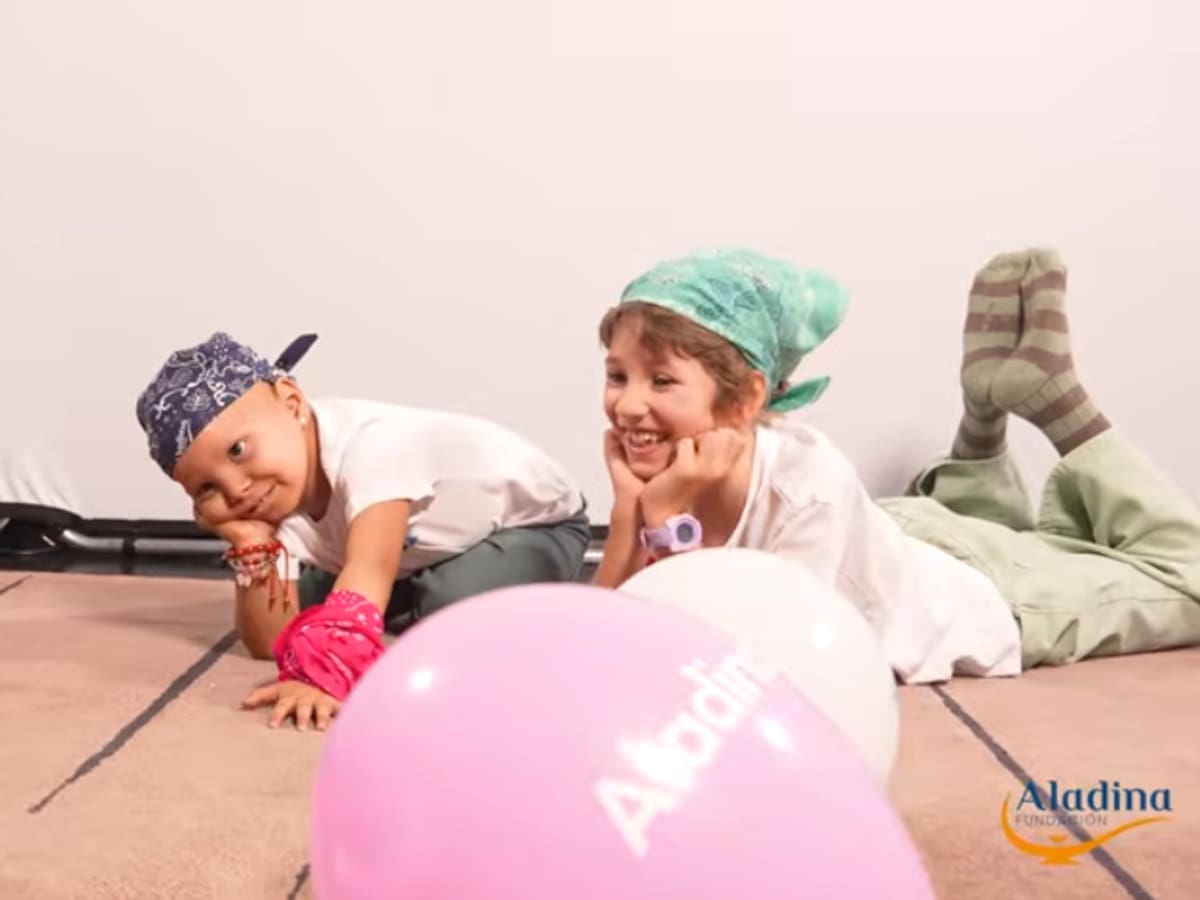 El Pañuelo de la Huerta une tradición y solidaridad para ayudar a niños con cáncer