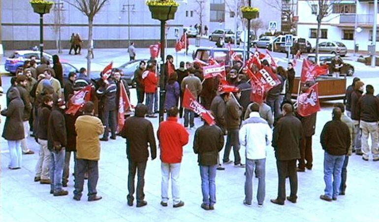 Trabajadores de Ericsson concentrados ante los últimos ERE