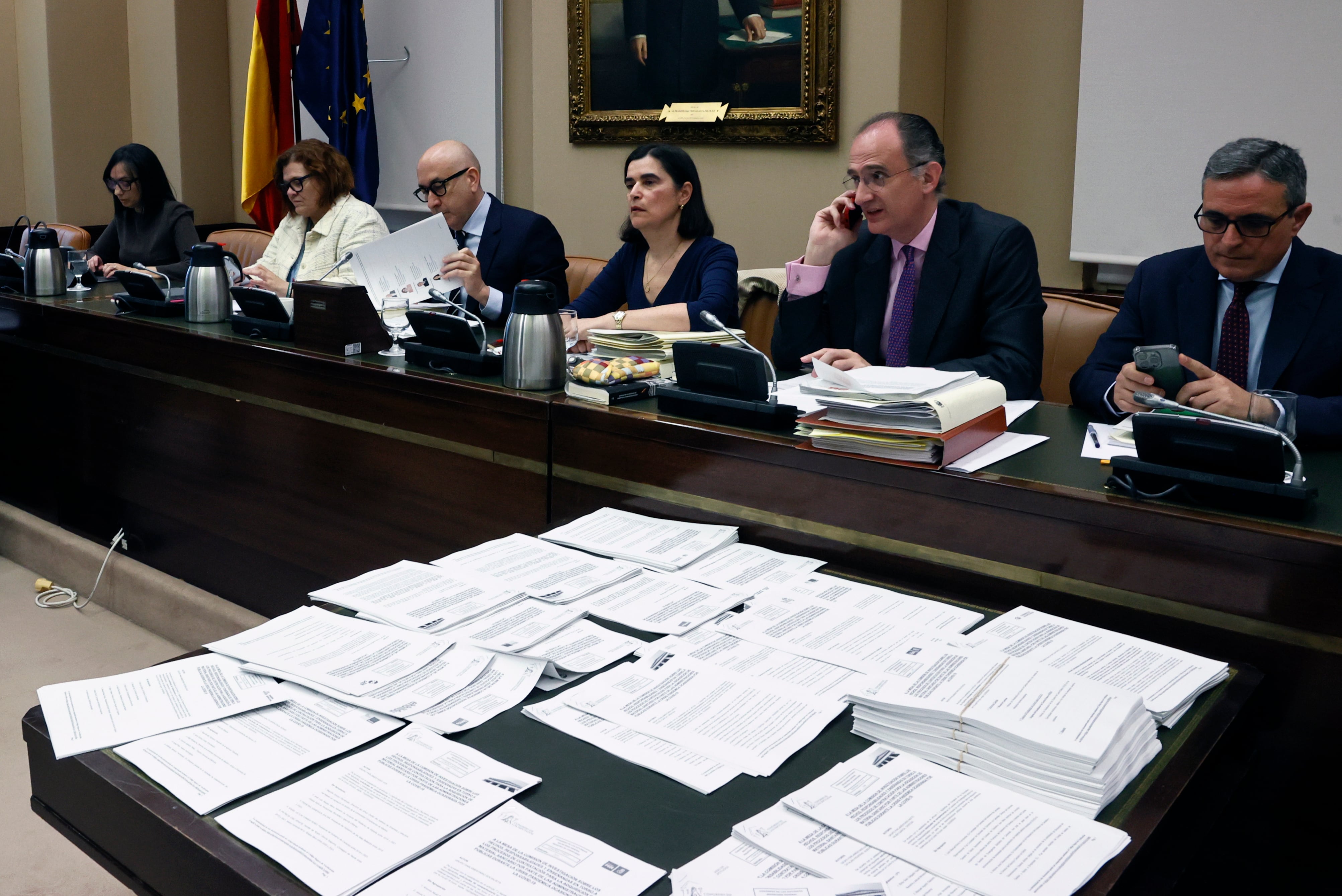 Reunión de la Comisión de Investigación sobre los hechos, responsabilidades y enseñanzas en torno a los procesos de contratación para la adquisición de material sanitario por parte de las Administraciones públicas durante la crisis pandémica ocasionada por la Covid-19.