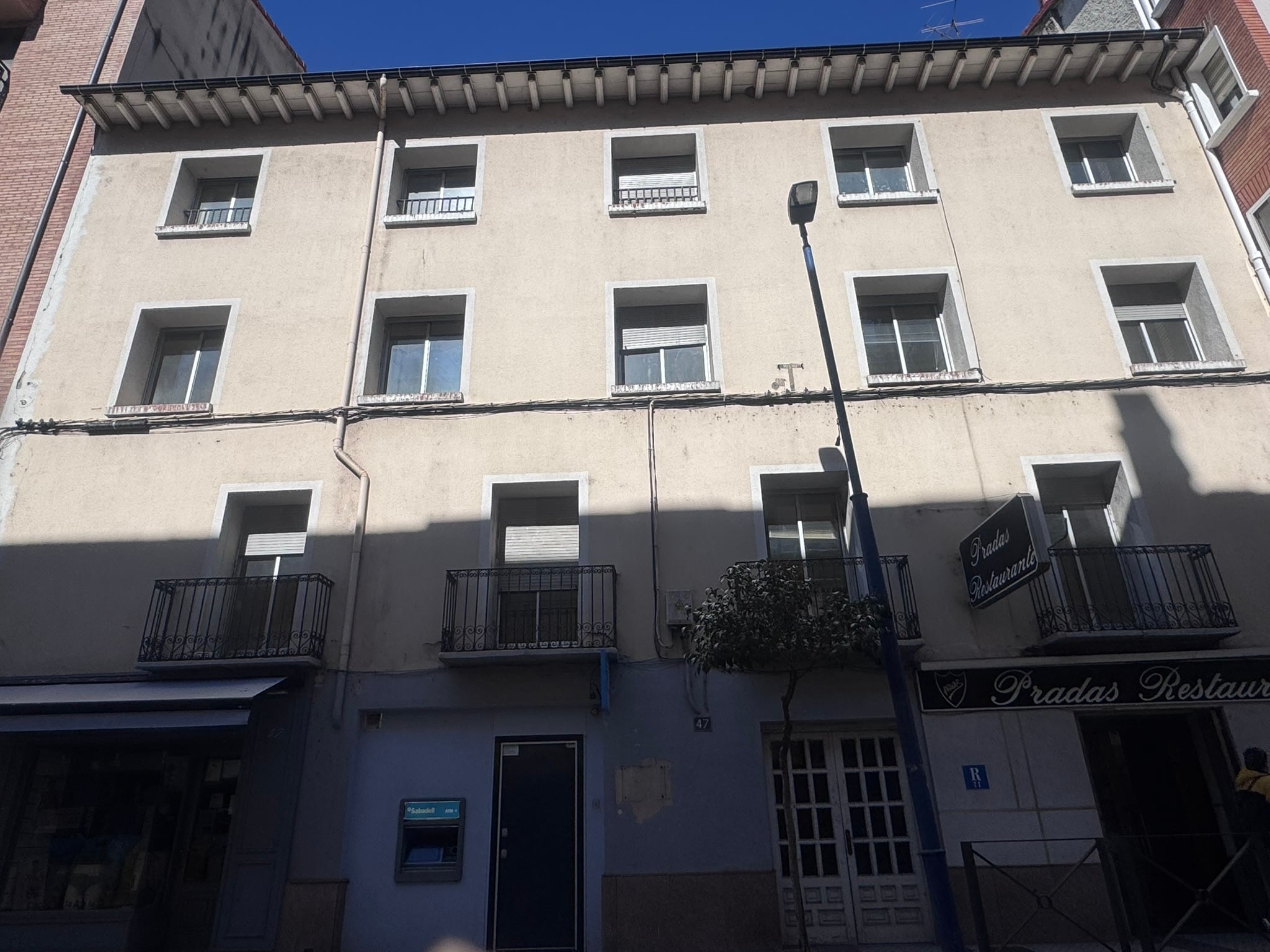 La Comarca del Alto Gállego es propietaria de dos plantas del edificio situado en el número 47 de la calle Serrablo, en Sabiñánigo