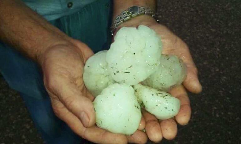 Imagen de archivo del granizo de una tormenta