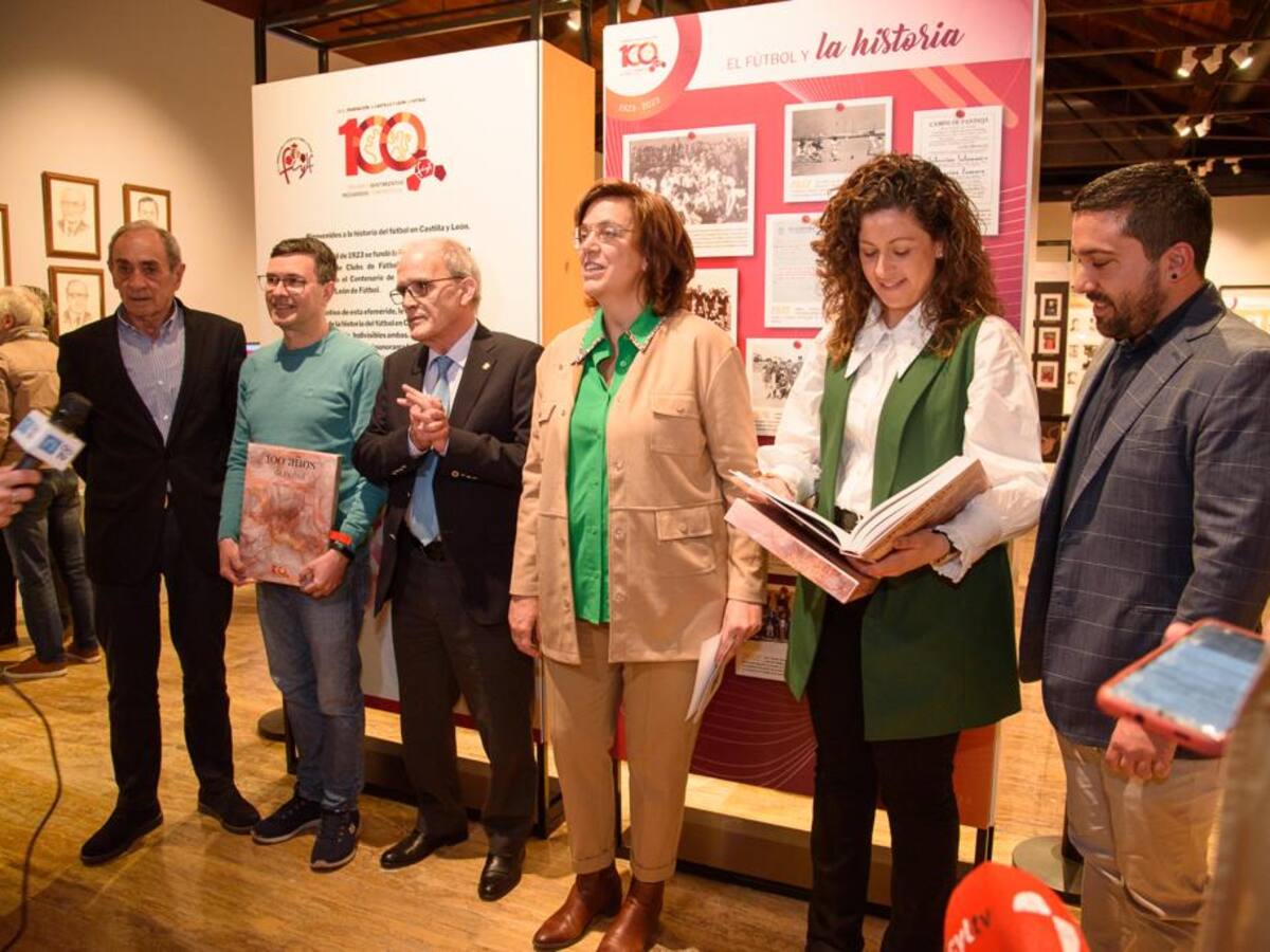 El Centro Cultural Provincial acoge la exposición ‘El fútbol de tu vida’ de la RFCYLF
