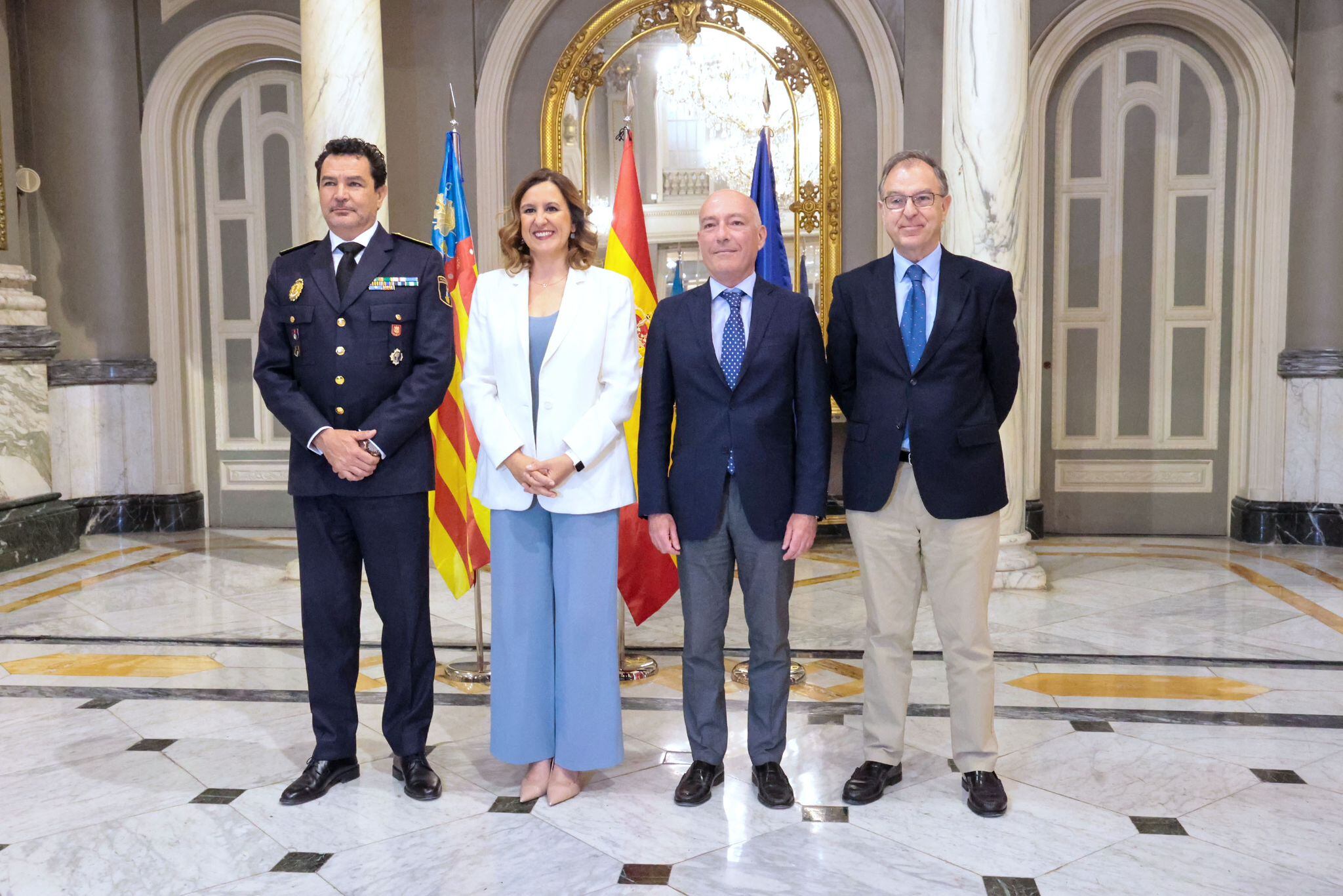 Toma de posesión del nuevo jefe de la Policía Local de València, Ángel Albendín
