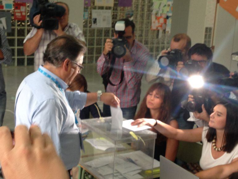 Hace un llamamiento a la participación