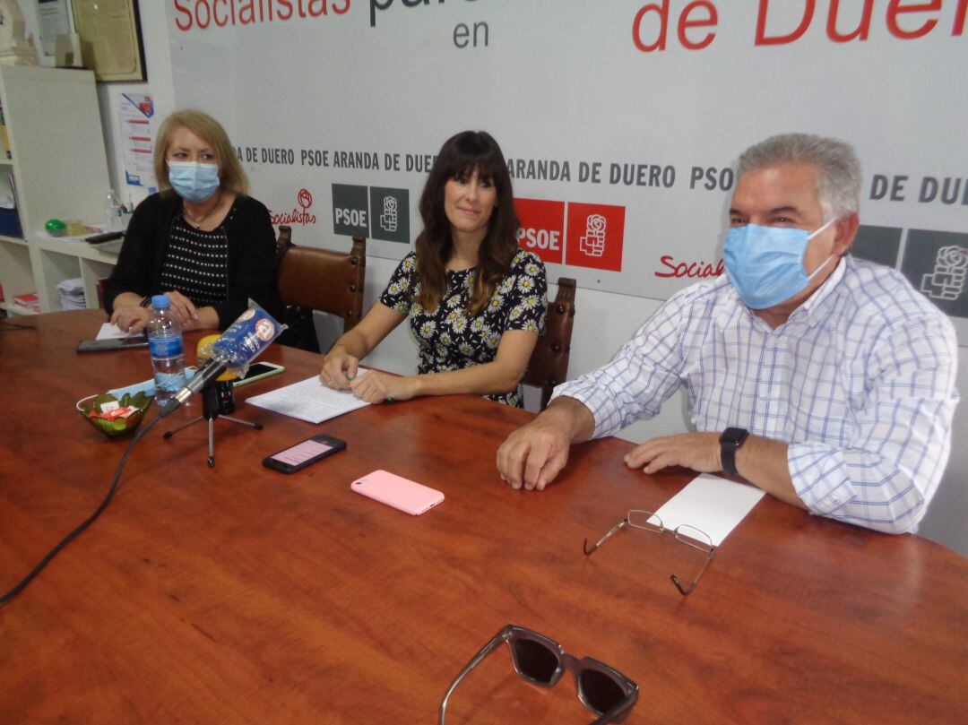 Ildefomso Sanz, Laura Jorge y Amparo Simón, concejales socialistas