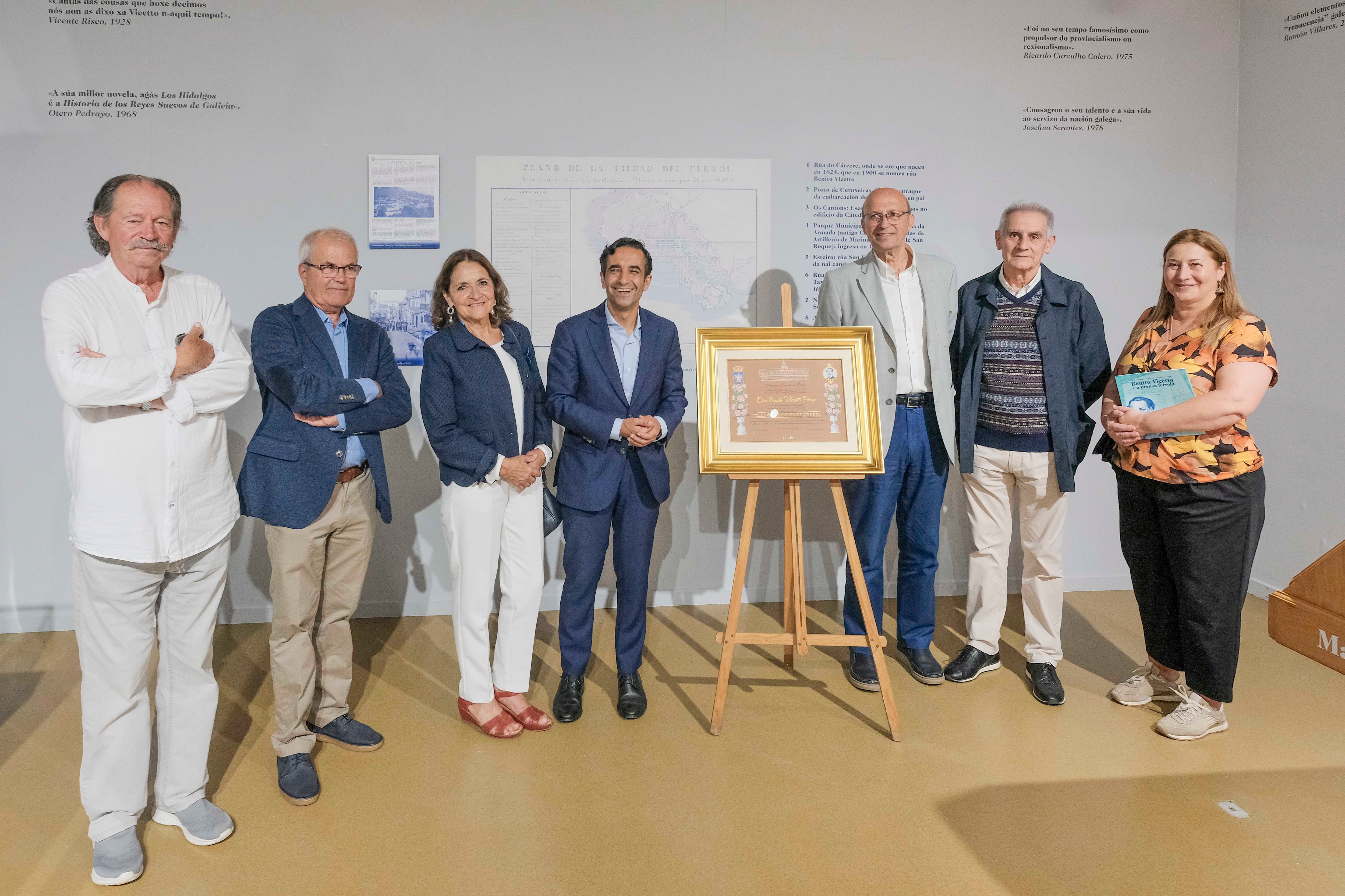 Inauguración de la exposición sobre Benito Vicetto en el Centro Torrente Ballester (foto: Concello de Ferrol)