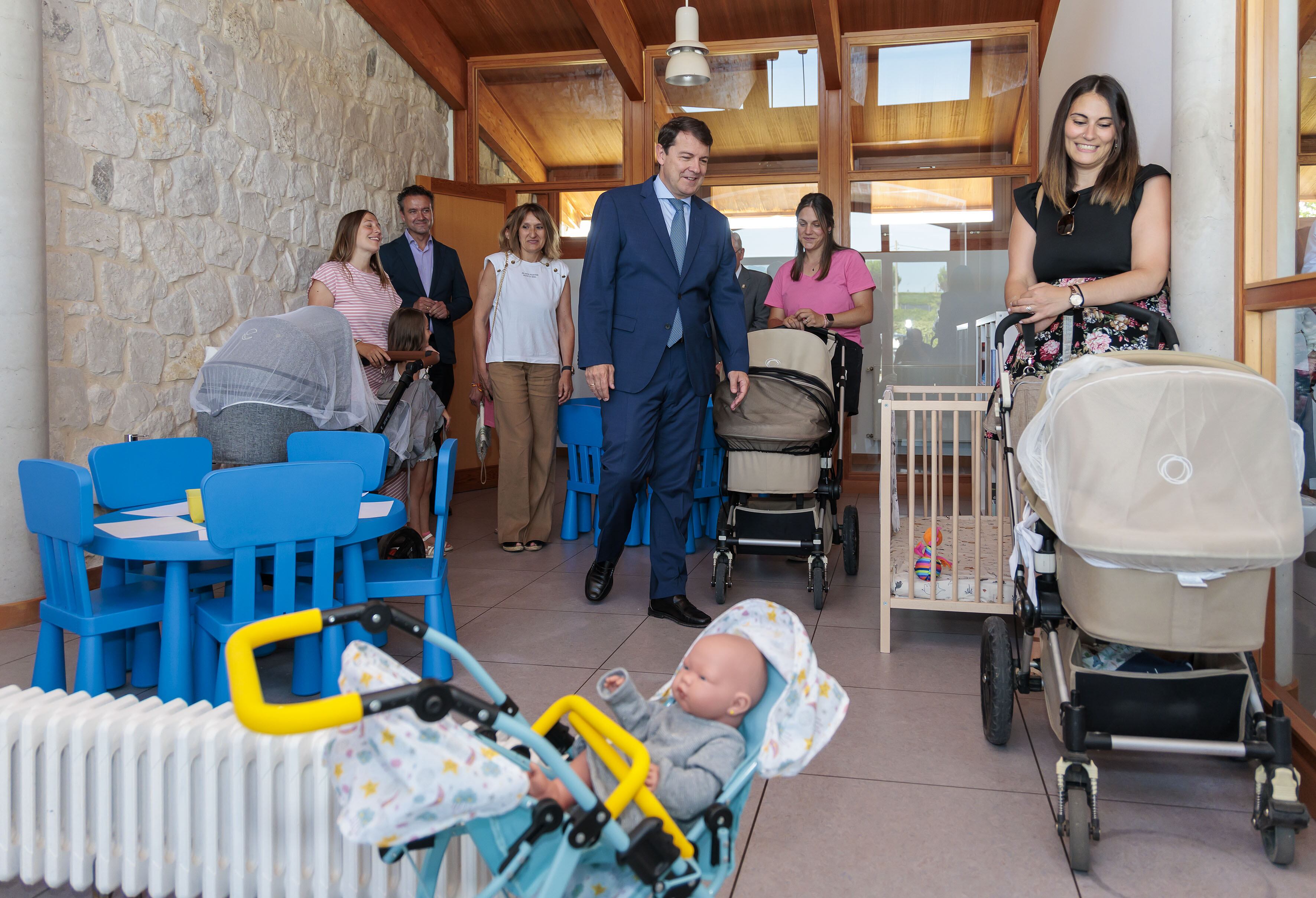 El presidente inauguraba la Escuela Infantil de Pedrosa de Duero