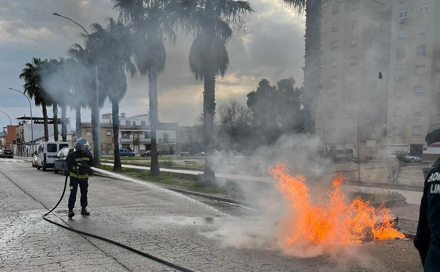 Simulacro con fuego en Linares.