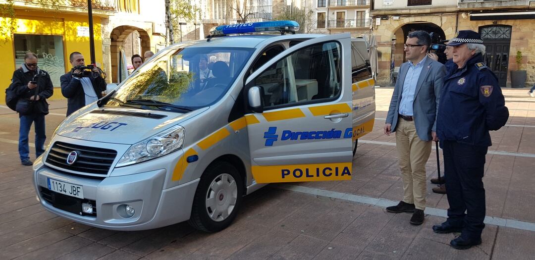 Vehiculo radar cedido por la DGT