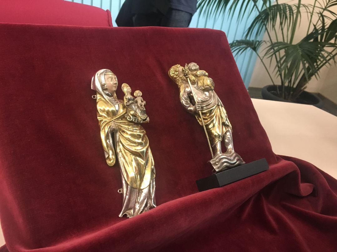 Les últimes peces recuperades, dedicades a Sant Cristòfol i Santa Anna