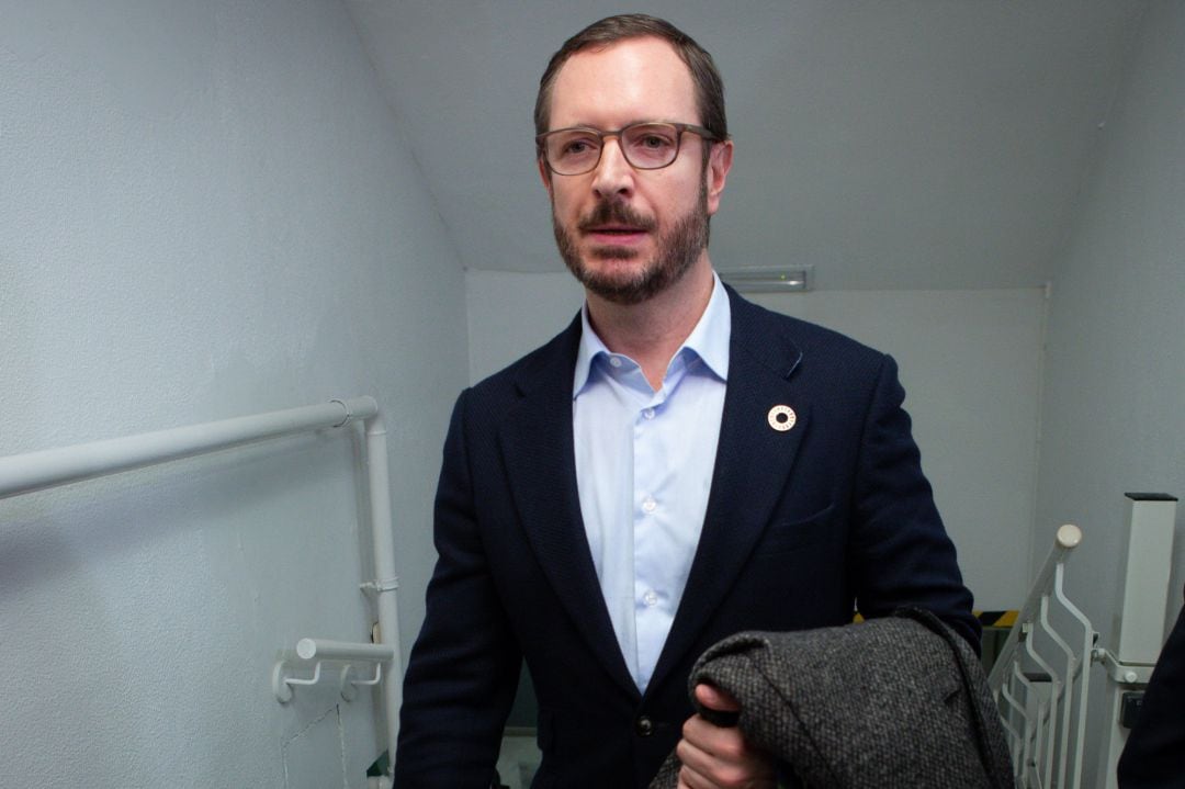 Javier Maroto, acude a la presentación del libro de Esteban Gonzalez Pons