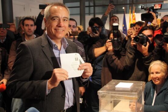 Vota el candidat del PSC, Pere Navarro