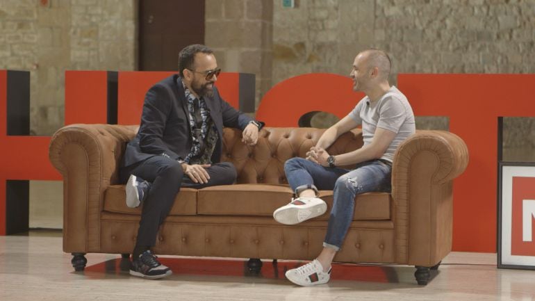 Iniesta habla con Risto Mejid