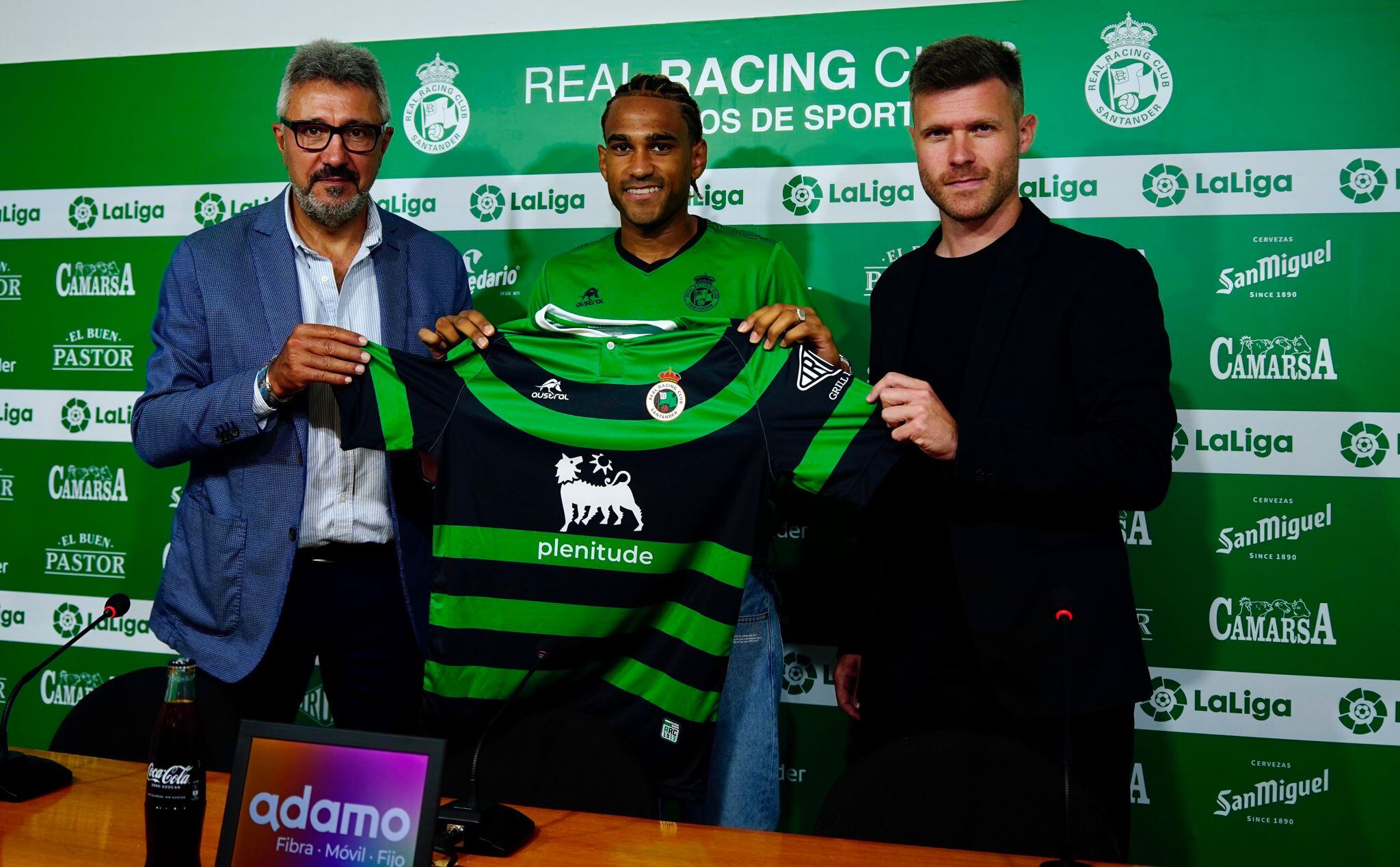 Víctor Diego, Mboula y Martija, durante la presentación